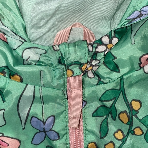 CAT & JACK floral zip up hooded windbreaker with 2 zipper pockets NEW size 2T - Picture 5 of 12